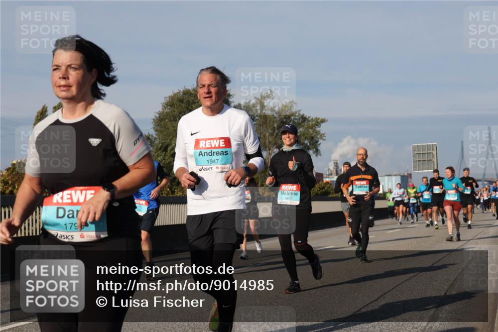 03.10.2025 - Köhlbrandbrückenlauf Luisa Fischer http://msf.ph/oto/9014985 03.10.2025 10:59:39 Position 3 179, 1947, 1979 meine-sportfotos.de