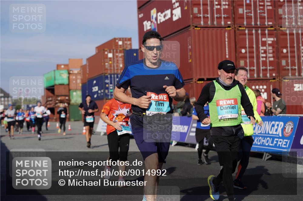 03.10.2025 - Köhlbrandbrückenlauf Michael Burmester http://msf.ph/oto/9014992 03.10.2025 10:14:49 Ziel 1220, 1427, 1655, 1674, 1711, 1813, 1852, 2044, 2812, 3499, 3500, 3699, 3744, 3750 meine-sportfotos.de
