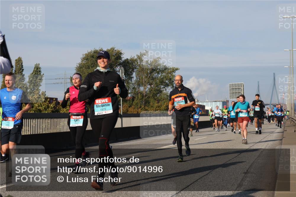 03.10.2025 - Köhlbrandbrückenlauf Luisa Fischer http://msf.ph/oto/9014996 03.10.2025 10:59:40 Position 3 3751, 2957, 1979 meine-sportfotos.de