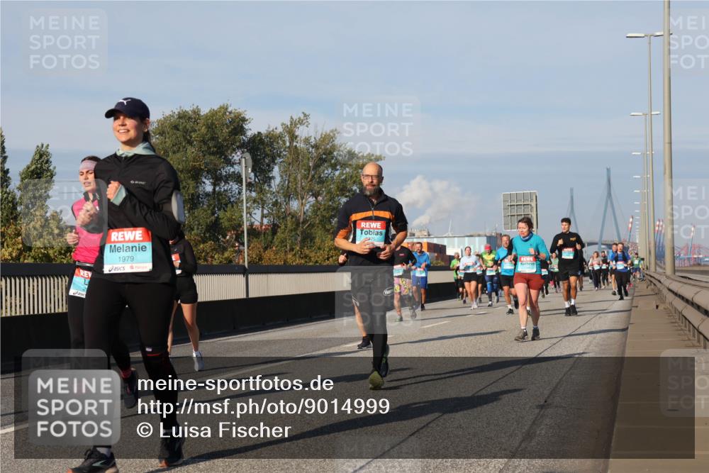 03.10.2025 - Köhlbrandbrückenlauf Luisa Fischer http://msf.ph/oto/9014999 03.10.2025 10:59:40 Position 3 1979 meine-sportfotos.de