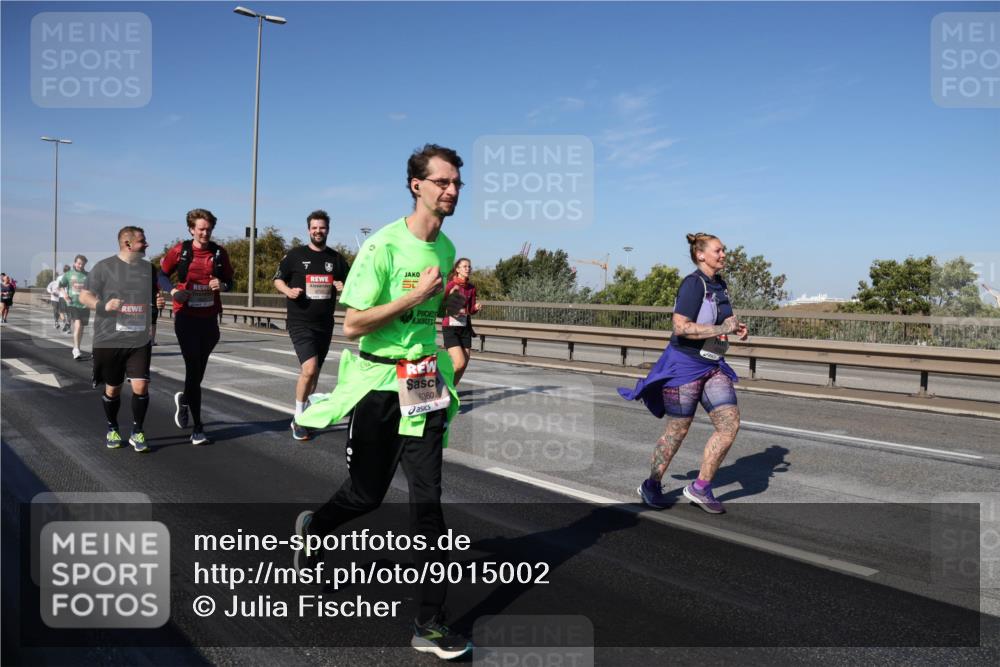 03.10.2025 - Köhlbrandbrückenlauf Julia Fischer http://msf.ph/oto/9015002 03.10.2025 13:11:42 Position 3 6360 meine-sportfotos.de