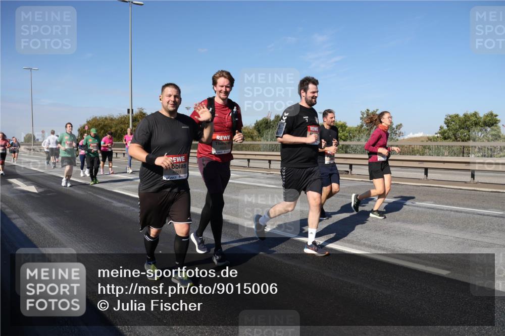 03.10.2025 - Köhlbrandbrückenlauf Julia Fischer http://msf.ph/oto/9015006 03.10.2025 13:11:43 Position 3 4733, 4823 meine-sportfotos.de
