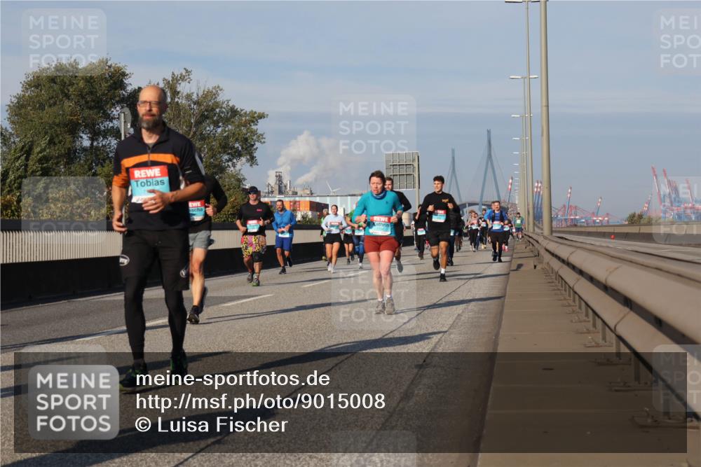 03.10.2025 - Köhlbrandbrückenlauf Luisa Fischer http://msf.ph/oto/9015008 03.10.2025 10:59:41 Position 3  meine-sportfotos.de