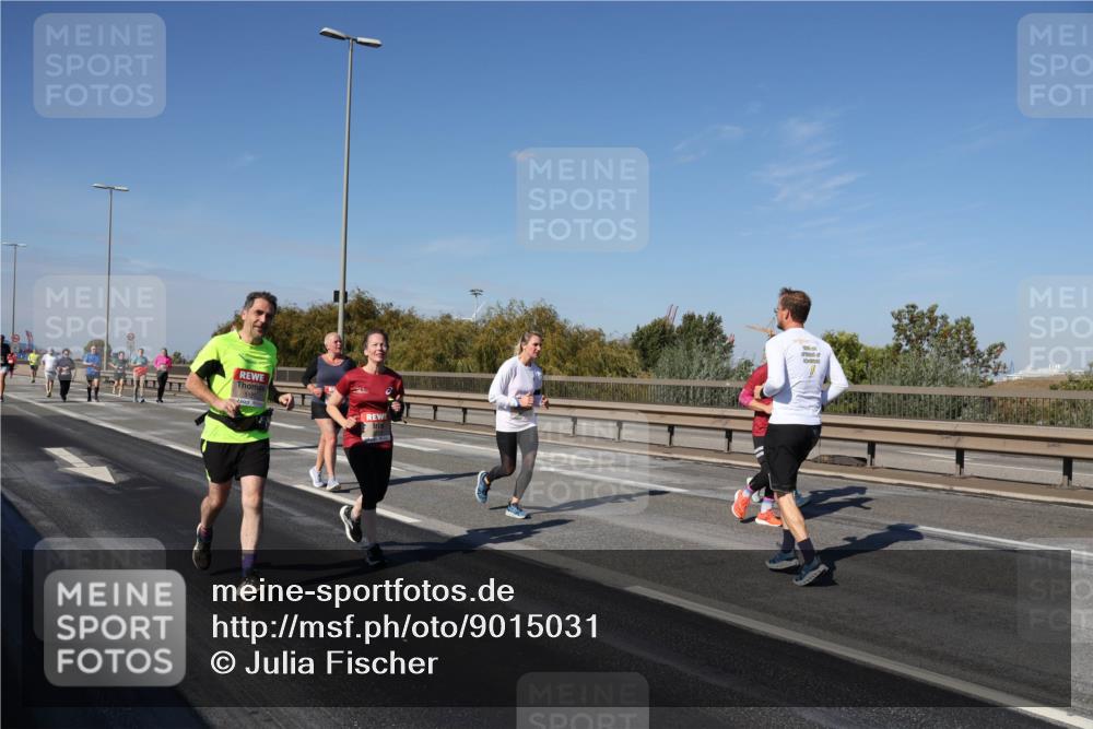 03.10.2025 - Köhlbrandbrückenlauf Julia Fischer http://msf.ph/oto/9015031 03.10.2025 13:11:51 Position 3  meine-sportfotos.de