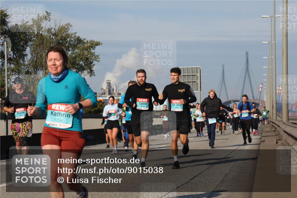 03.10.2025 - Köhlbrandbrückenlauf Luisa Fischer http://msf.ph/oto/9015038 03.10.2025 10:59:44 Position 3 3268, 1754, 3206, 3207 meine-sportfotos.de
