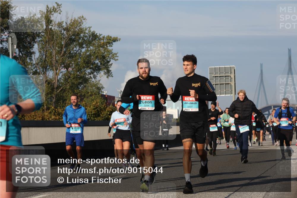03.10.2025 - Köhlbrandbrückenlauf Luisa Fischer http://msf.ph/oto/9015044 03.10.2025 10:59:44 Position 3 3206, 3207 meine-sportfotos.de