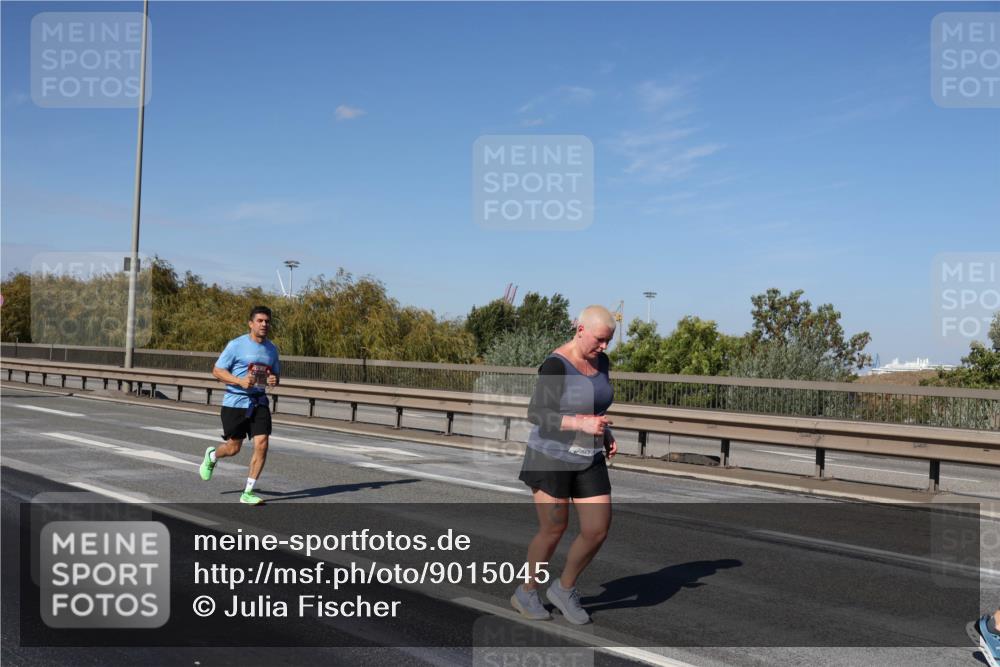 03.10.2025 - Köhlbrandbrückenlauf Julia Fischer http://msf.ph/oto/9015045 03.10.2025 13:11:54 Position 3  meine-sportfotos.de