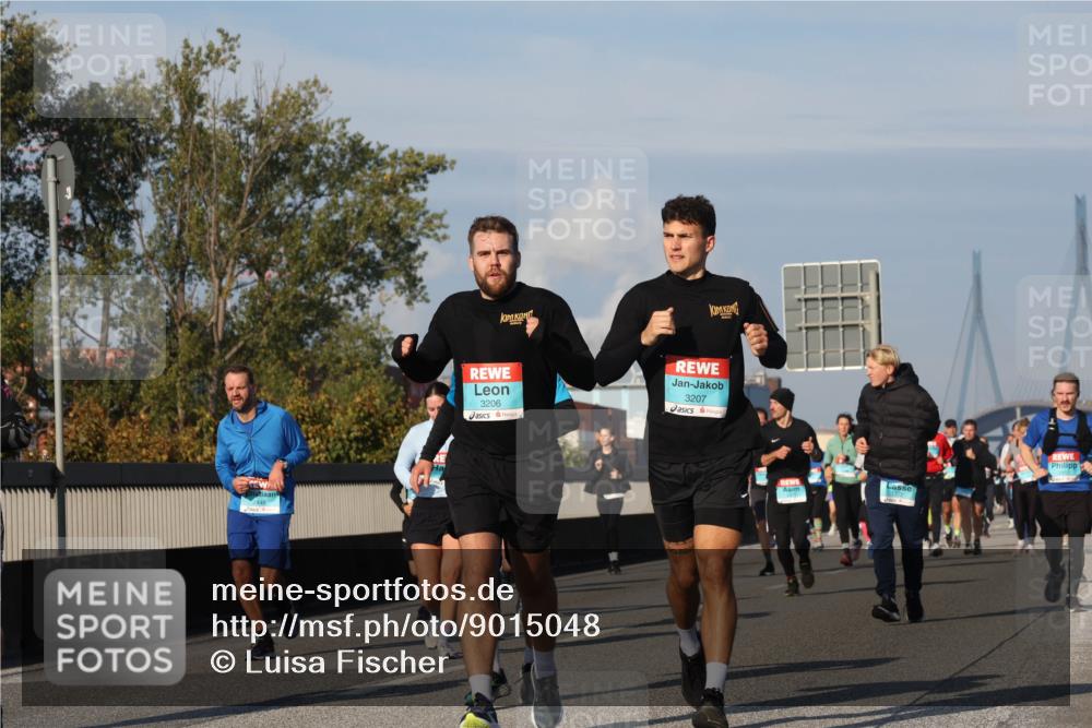 03.10.2025 - Köhlbrandbrückenlauf Luisa Fischer http://msf.ph/oto/9015048 03.10.2025 10:59:45 Position 3 3206, 3207 meine-sportfotos.de
