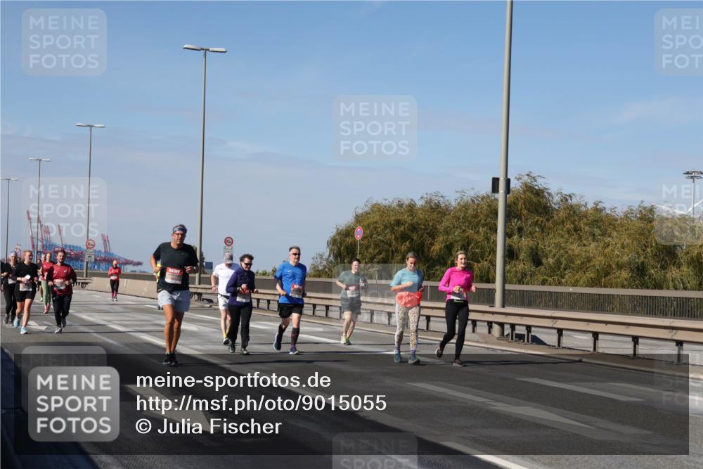 03.10.2025 - Köhlbrandbrückenlauf Julia Fischer http://msf.ph/oto/9015055 03.10.2025 13:11:56 Position 3  meine-sportfotos.de