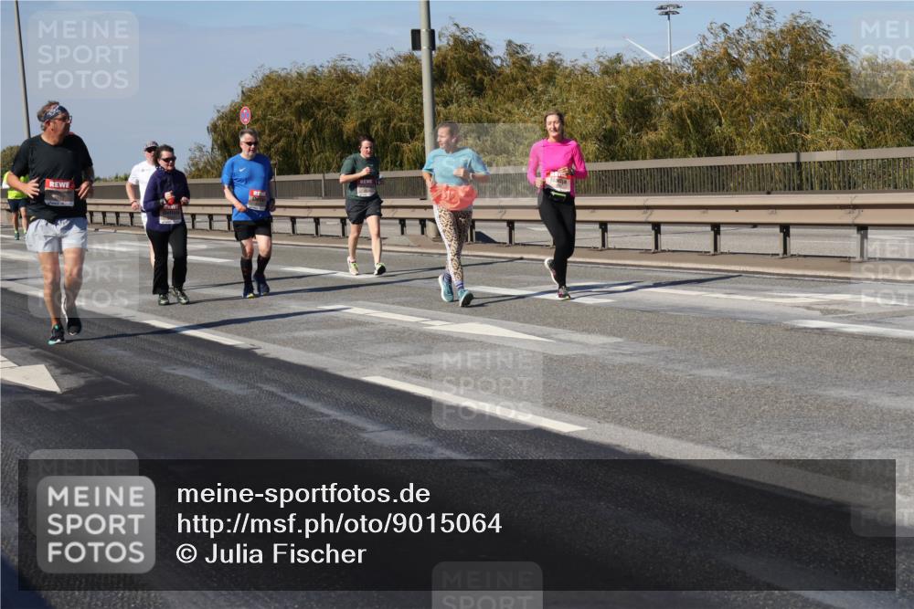 03.10.2025 - Köhlbrandbrückenlauf Julia Fischer http://msf.ph/oto/9015064 03.10.2025 13:11:58 Position 3  meine-sportfotos.de
