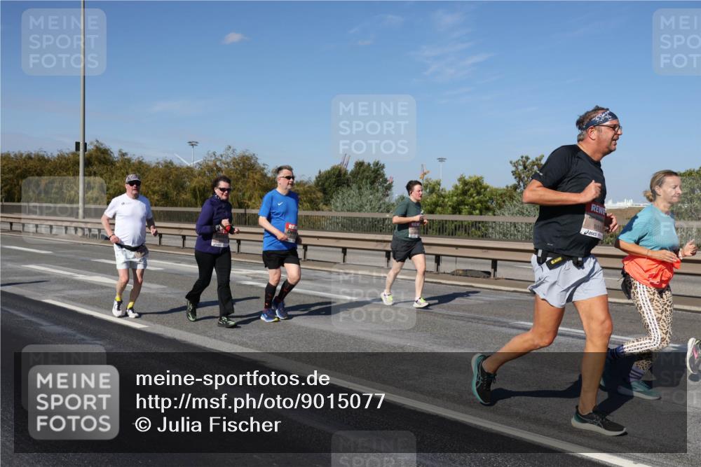 03.10.2025 - Köhlbrandbrückenlauf Julia Fischer http://msf.ph/oto/9015077 03.10.2025 13:12:03 Position 3 5151 meine-sportfotos.de