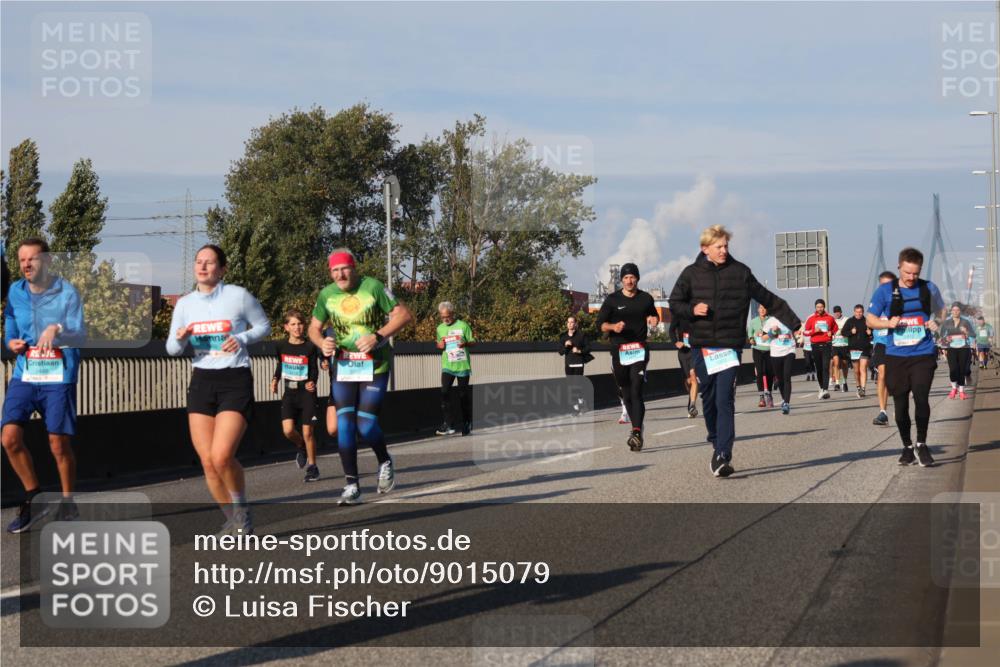 03.10.2025 - Köhlbrandbrückenlauf Luisa Fischer http://msf.ph/oto/9015079 03.10.2025 10:59:49 Position 3  meine-sportfotos.de