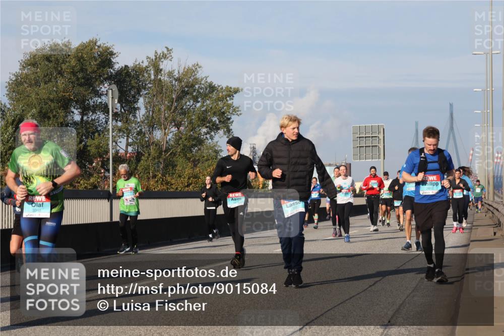 03.10.2025 - Köhlbrandbrückenlauf Luisa Fischer http://msf.ph/oto/9015084 03.10.2025 10:59:50 Position 3 3348, 1372, 2812 meine-sportfotos.de