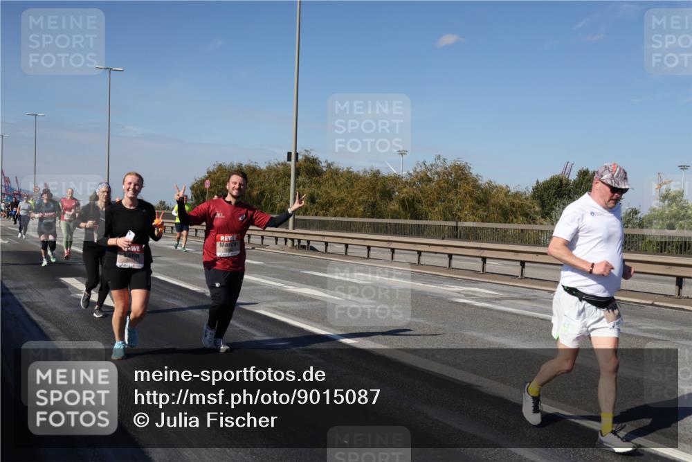03.10.2025 - Köhlbrandbrückenlauf Julia Fischer http://msf.ph/oto/9015087 03.10.2025 13:12:05 Position 3  meine-sportfotos.de