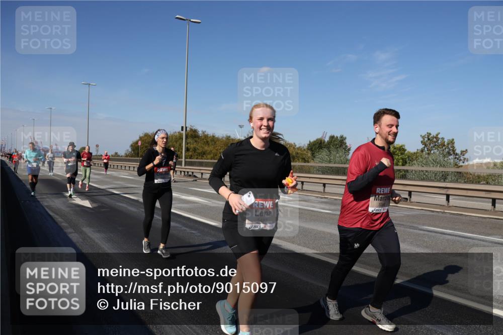 03.10.2025 - Köhlbrandbrückenlauf Julia Fischer http://msf.ph/oto/9015097 03.10.2025 13:12:07 Position 3 5482, 5340 meine-sportfotos.de