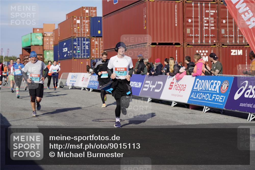 03.10.2025 - Köhlbrandbrückenlauf Michael Burmester http://msf.ph/oto/9015113 03.10.2025 10:14:54 Ziel 1193, 1195, 1480, 1797, 1813, 1852, 2044, 2206, 2207, 2812, 3037, 3144, 3169, 3470, 3471, 3699, 3744, 3750 meine-sportfotos.de