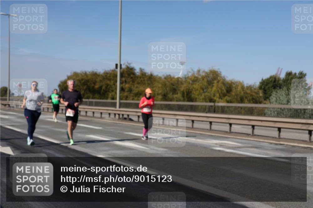 03.10.2025 - Köhlbrandbrückenlauf Julia Fischer http://msf.ph/oto/9015123 03.10.2025 13:12:15 Position 3  meine-sportfotos.de