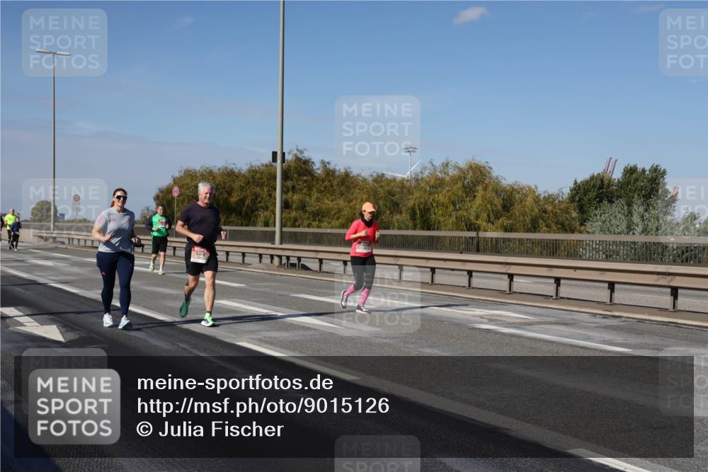 03.10.2025 - Köhlbrandbrückenlauf Julia Fischer http://msf.ph/oto/9015126 03.10.2025 13:12:15 Position 3  meine-sportfotos.de