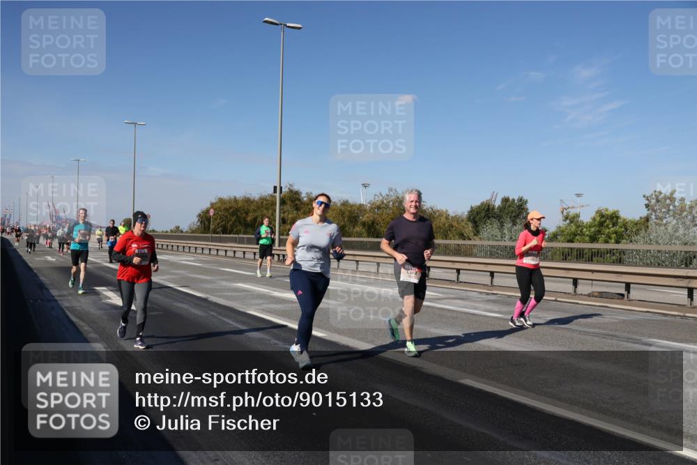 03.10.2025 - Köhlbrandbrückenlauf Julia Fischer http://msf.ph/oto/9015133 03.10.2025 13:12:18 Position 3  meine-sportfotos.de