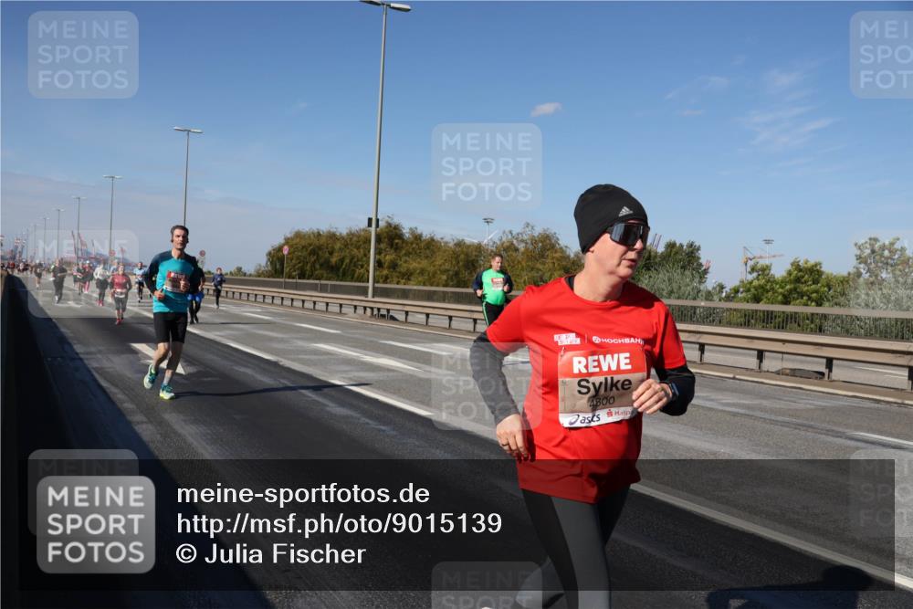 03.10.2025 - Köhlbrandbrückenlauf Julia Fischer http://msf.ph/oto/9015139 03.10.2025 13:12:20 Position 3 4800 meine-sportfotos.de