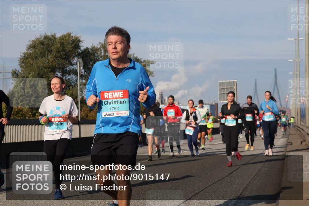 03.10.2025 - Köhlbrandbrückenlauf Luisa Fischer http://msf.ph/oto/9015147 03.10.2025 10:59:56 Position 3 2276, 1752 meine-sportfotos.de