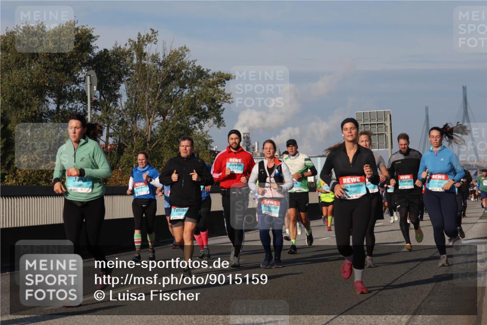 03.10.2025 - Köhlbrandbrückenlauf Luisa Fischer http://msf.ph/oto/9015159 03.10.2025 10:59:57 Position 3 3580, 3216, 2046 meine-sportfotos.de