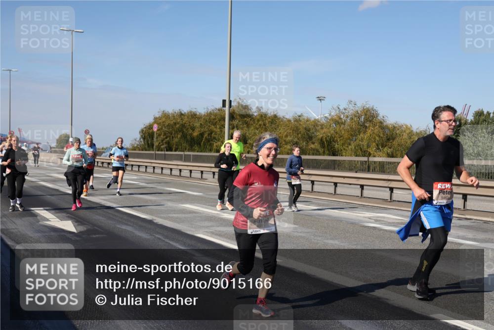 03.10.2025 - Köhlbrandbrückenlauf Julia Fischer http://msf.ph/oto/9015166 03.10.2025 13:12:27 Position 3 4935, 5463 meine-sportfotos.de