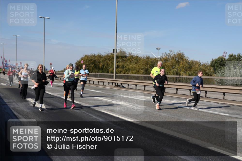 03.10.2025 - Köhlbrandbrückenlauf Julia Fischer http://msf.ph/oto/9015172 03.10.2025 13:12:29 Position 3  meine-sportfotos.de