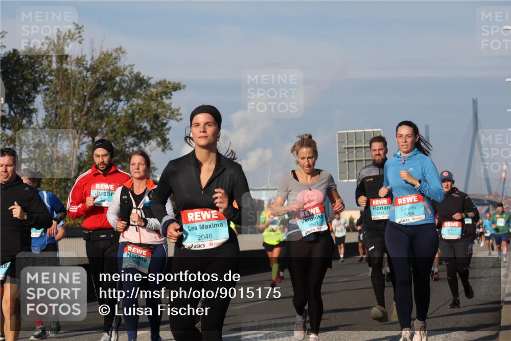 03.10.2025 - Köhlbrandbrückenlauf Luisa Fischer http://msf.ph/oto/9015175 03.10.2025 10:59:58 Position 3 2046, 1907, 3144, 3788, 3761 meine-sportfotos.de
