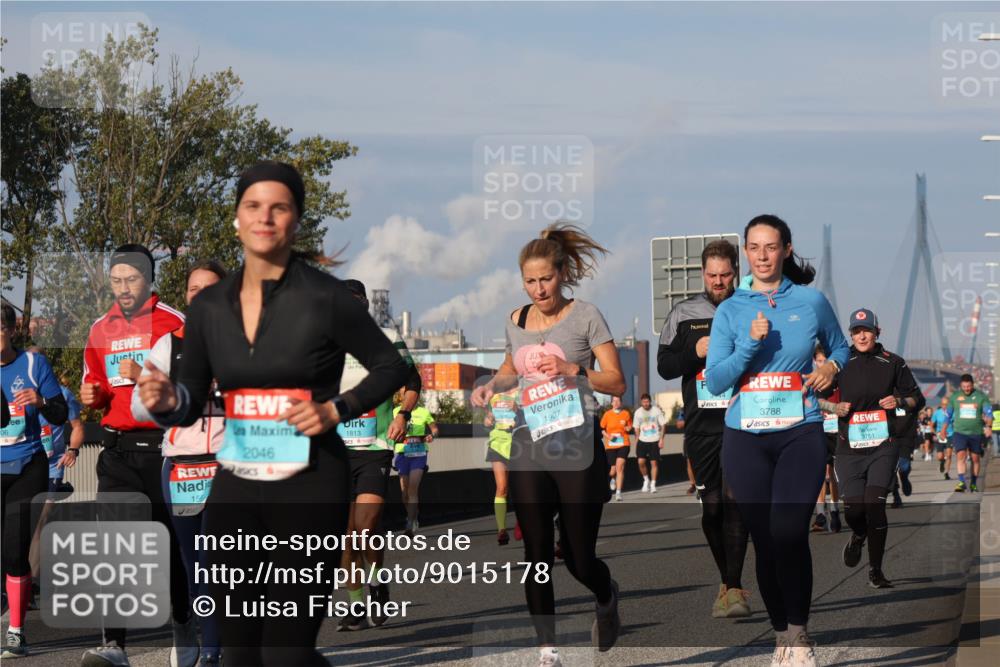 03.10.2025 - Köhlbrandbrückenlauf Luisa Fischer http://msf.ph/oto/9015178 03.10.2025 10:59:58 Position 3 1813, 2046, 15, 1907, 3788, 3761 meine-sportfotos.de