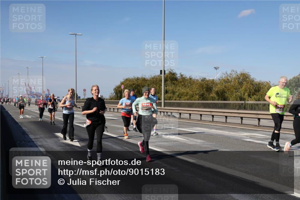 03.10.2025 - Köhlbrandbrückenlauf Julia Fischer http://msf.ph/oto/9015183 03.10.2025 13:12:30 Position 3  meine-sportfotos.de