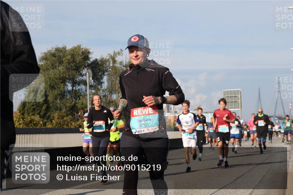 03.10.2025 - Köhlbrandbrückenlauf Luisa Fischer http://msf.ph/oto/9015219 03.10.2025 11:00:03 Position 3 3761, 9 meine-sportfotos.de