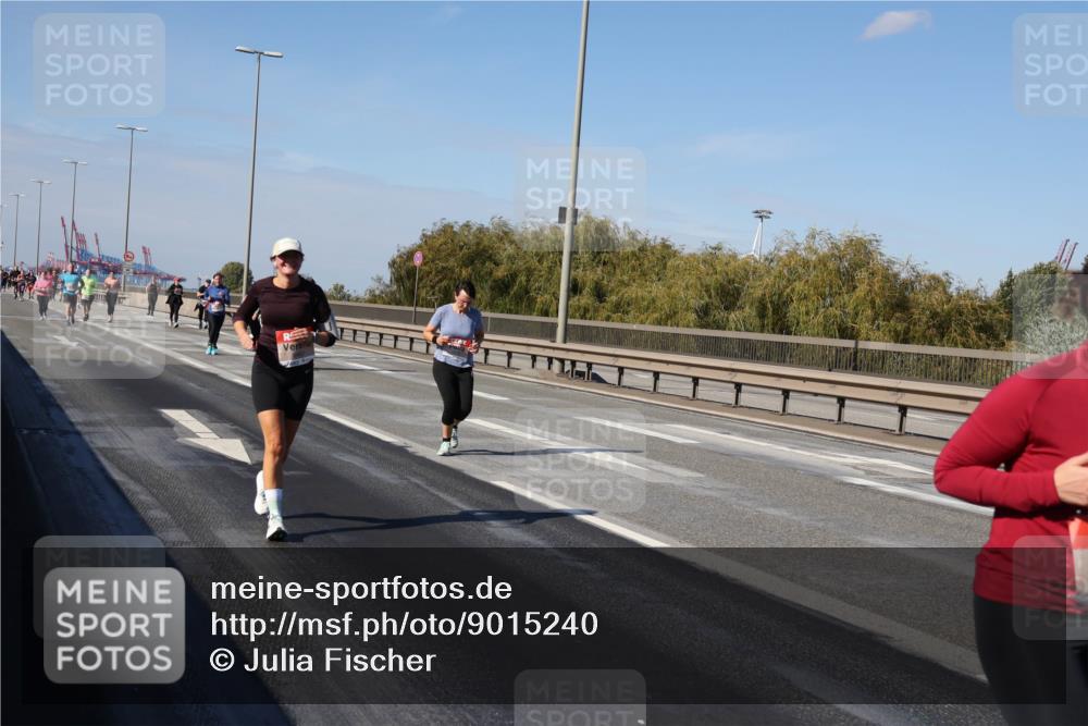 03.10.2025 - Köhlbrandbrückenlauf Julia Fischer http://msf.ph/oto/9015240 03.10.2025 13:12:40 Position 3  meine-sportfotos.de