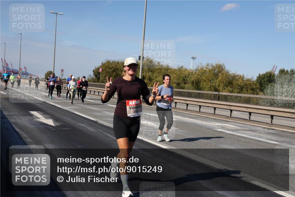 03.10.2025 - Köhlbrandbrückenlauf Julia Fischer http://msf.ph/oto/9015249 03.10.2025 13:12:41 Position 3 6452 meine-sportfotos.de