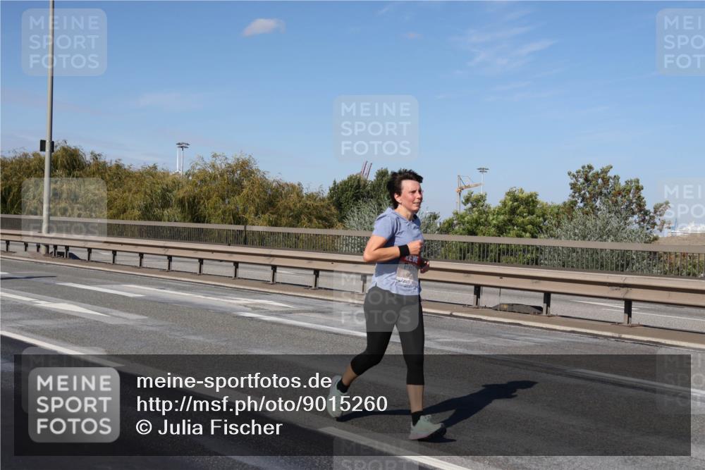 03.10.2025 - Köhlbrandbrückenlauf Julia Fischer http://msf.ph/oto/9015260 03.10.2025 13:12:43 Position 3 607 meine-sportfotos.de