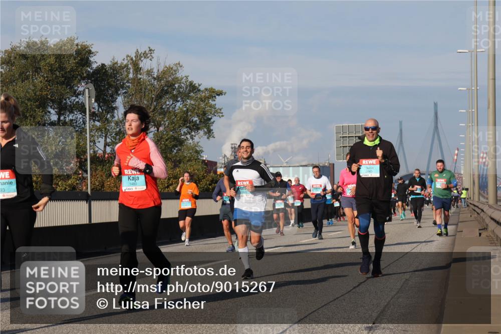 03.10.2025 - Köhlbrandbrückenlauf Luisa Fischer http://msf.ph/oto/9015267 03.10.2025 11:00:08 Position 3 93, 1480, 1820, 3843 meine-sportfotos.de