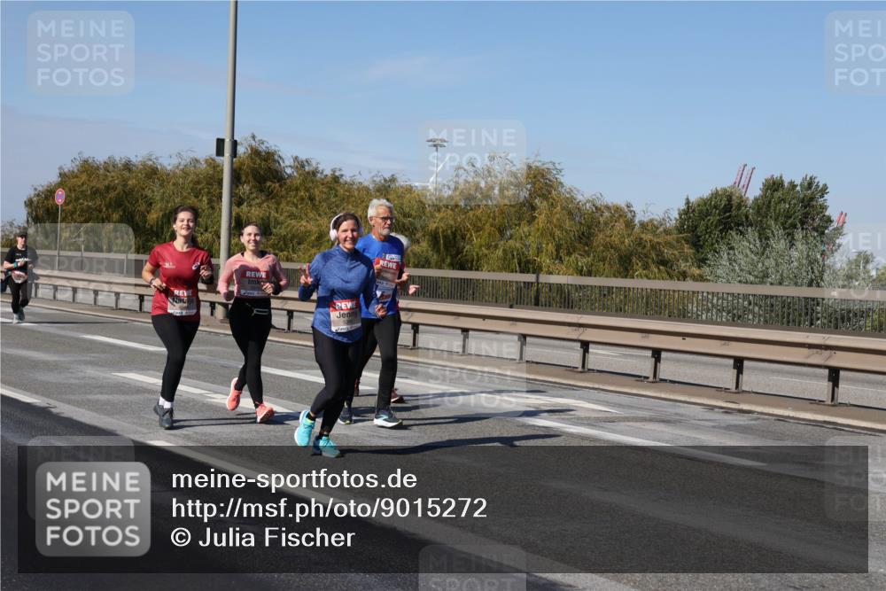 03.10.2025 - Köhlbrandbrückenlauf Julia Fischer http://msf.ph/oto/9015272 03.10.2025 13:12:48 Position 3  meine-sportfotos.de