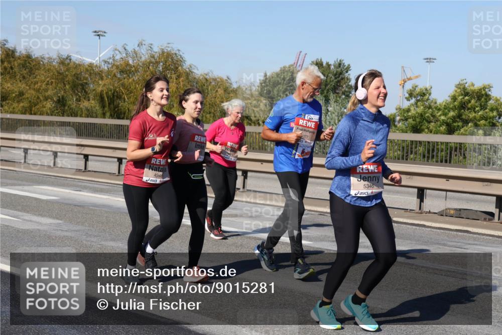03.10.2025 - Köhlbrandbrückenlauf Julia Fischer http://msf.ph/oto/9015281 03.10.2025 13:12:50 Position 3 4948, 5077, 5346 meine-sportfotos.de