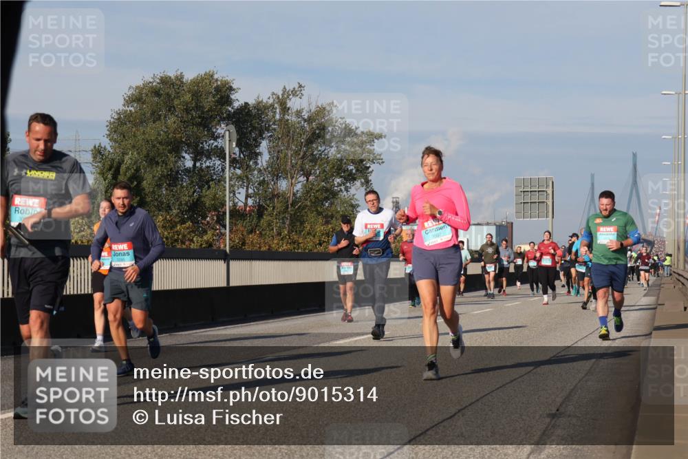 03.10.2025 - Köhlbrandbrückenlauf Luisa Fischer http://msf.ph/oto/9015314 03.10.2025 11:00:12 Position 3 2285, 3507 meine-sportfotos.de