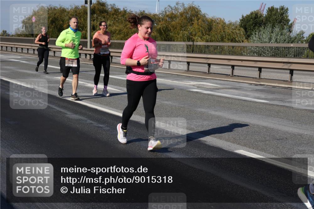 03.10.2025 - Köhlbrandbrückenlauf Julia Fischer http://msf.ph/oto/9015318 03.10.2025 13:12:58 Position 3  meine-sportfotos.de