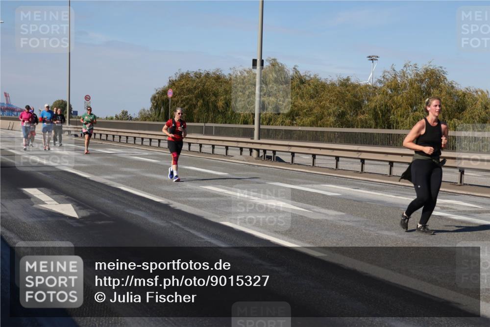 03.10.2025 - Köhlbrandbrückenlauf Julia Fischer http://msf.ph/oto/9015327 03.10.2025 13:13:01 Position 3  meine-sportfotos.de
