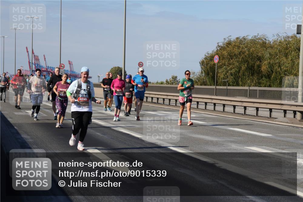 03.10.2025 - Köhlbrandbrückenlauf Julia Fischer http://msf.ph/oto/9015339 03.10.2025 13:13:04 Position 3 2, 5 meine-sportfotos.de
