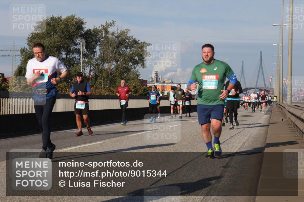 03.10.2025 - Köhlbrandbrückenlauf Luisa Fischer http://msf.ph/oto/9015344 03.10.2025 11:00:15 Position 3 1213 meine-sportfotos.de