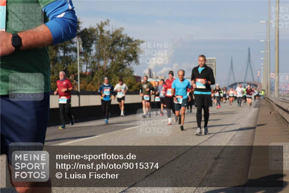 03.10.2025 - Köhlbrandbrückenlauf Luisa Fischer http://msf.ph/oto/9015374 03.10.2025 11:00:18 Position 3  meine-sportfotos.de