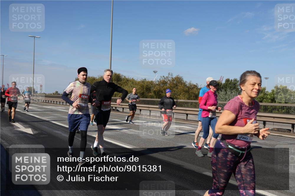 03.10.2025 - Köhlbrandbrückenlauf Julia Fischer http://msf.ph/oto/9015381 03.10.2025 13:13:13 Position 3  meine-sportfotos.de