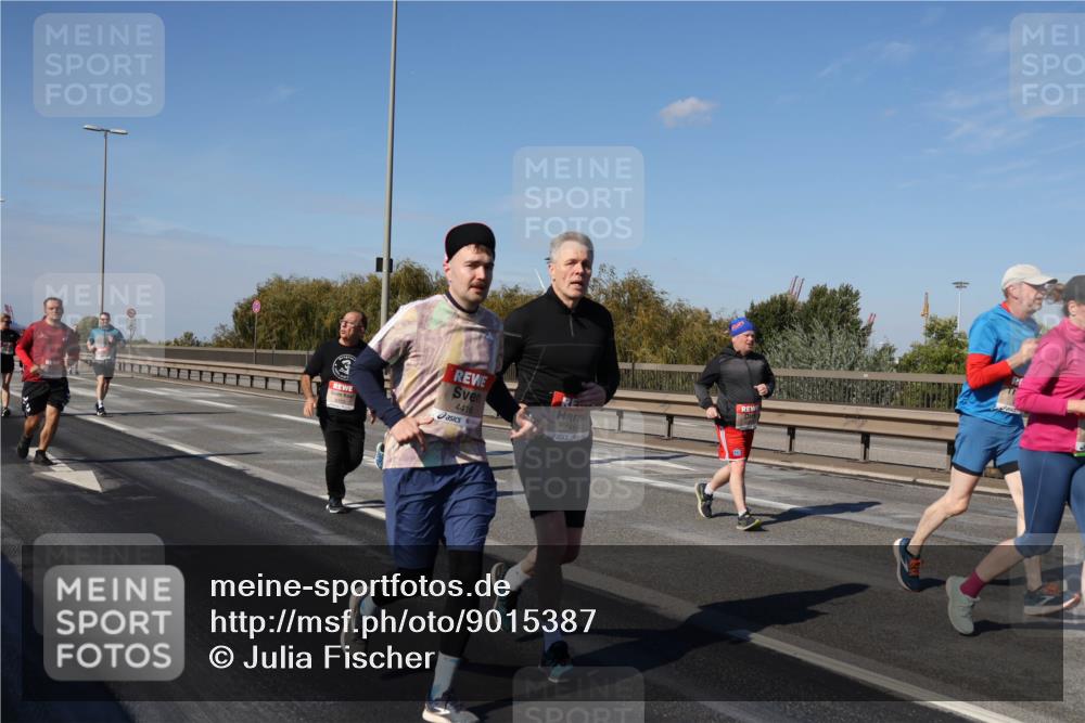 03.10.2025 - Köhlbrandbrückenlauf Julia Fischer http://msf.ph/oto/9015387 03.10.2025 13:13:14 Position 3  meine-sportfotos.de