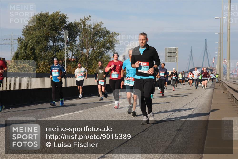 03.10.2025 - Köhlbrandbrückenlauf Luisa Fischer http://msf.ph/oto/9015389 03.10.2025 11:00:20 Position 3 2902, 2778 meine-sportfotos.de