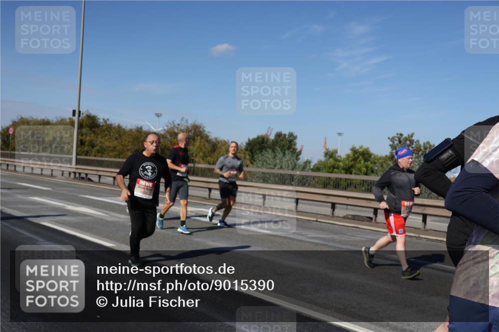 03.10.2025 - Köhlbrandbrückenlauf Julia Fischer http://msf.ph/oto/9015390 03.10.2025 13:13:15 Position 3 6103 meine-sportfotos.de