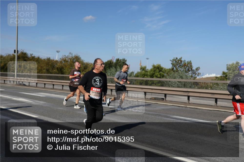 03.10.2025 - Köhlbrandbrückenlauf Julia Fischer http://msf.ph/oto/9015395 03.10.2025 13:13:16 Position 3 6103 meine-sportfotos.de