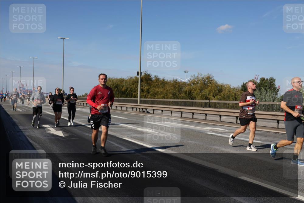03.10.2025 - Köhlbrandbrückenlauf Julia Fischer http://msf.ph/oto/9015399 03.10.2025 13:13:17 Position 3  meine-sportfotos.de